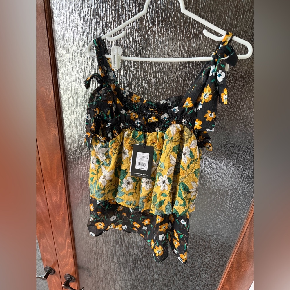 Who What Wear Black and Yellow Floral Blouse NWT XXL